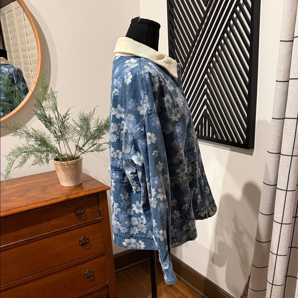 Entro Blue Floral Jean Jacket with Cream Collar medium - Picture 3 of 13